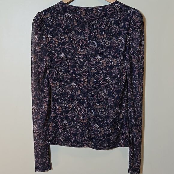 Evereve Amora Ruched Dark Floral Mesh Top Sheer Sleeve V-neck Size Medium - Picture 3 of 13